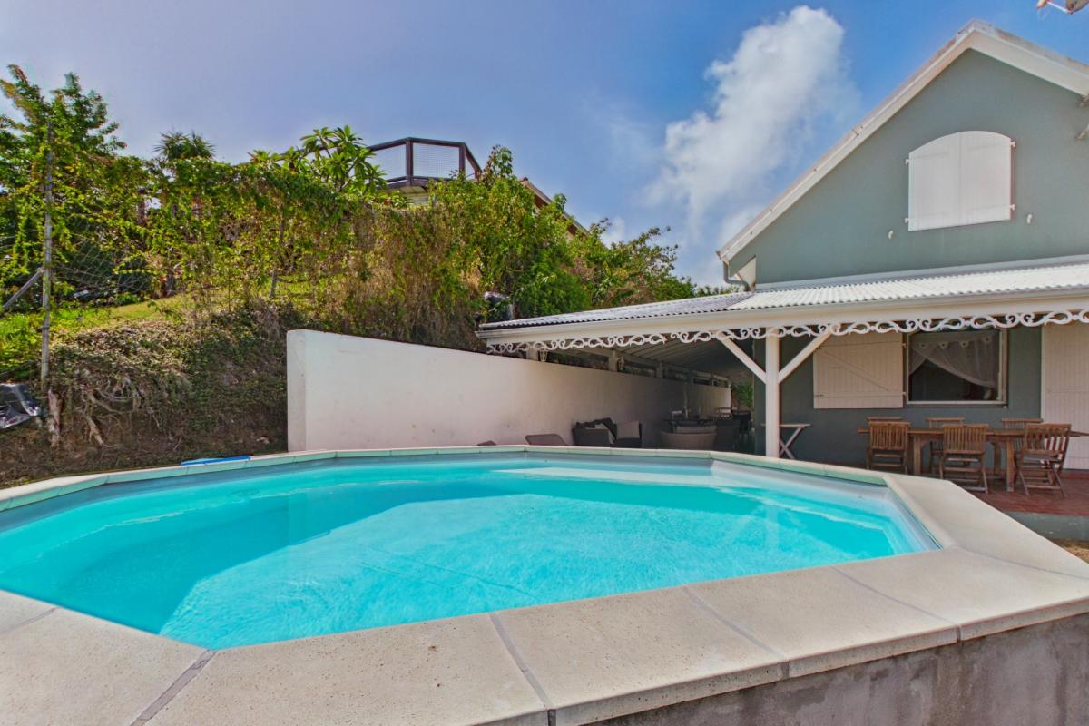 piscine-privee-chlore-vue-mer (1)